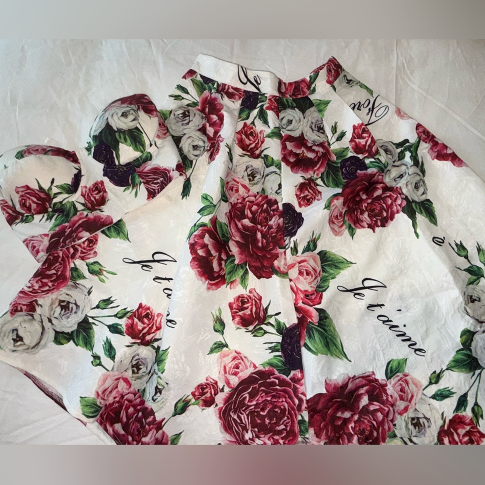Fashion Nova Floral “Je T’aime Forever” Two-Piece Set – Size Medium